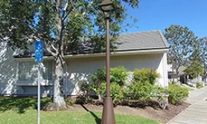 2 Choose the Right Light Pole Material_ Steel, Aluminum, or Fiberglass for Every Need 278 x 208